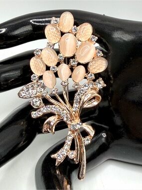 Rose gold tone Flower Brooch w/glass rhinestones